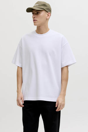 oversized T-shirt wit