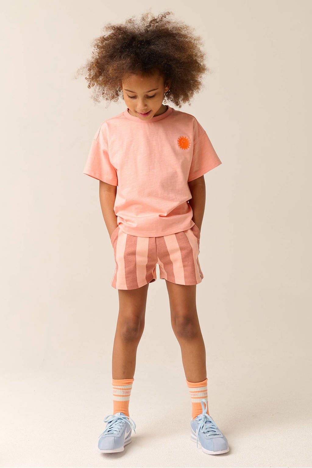 Zalmkleurige meisjes Tumble 'n Dry regular waist gestreepte sweatshort met elastische tailleband