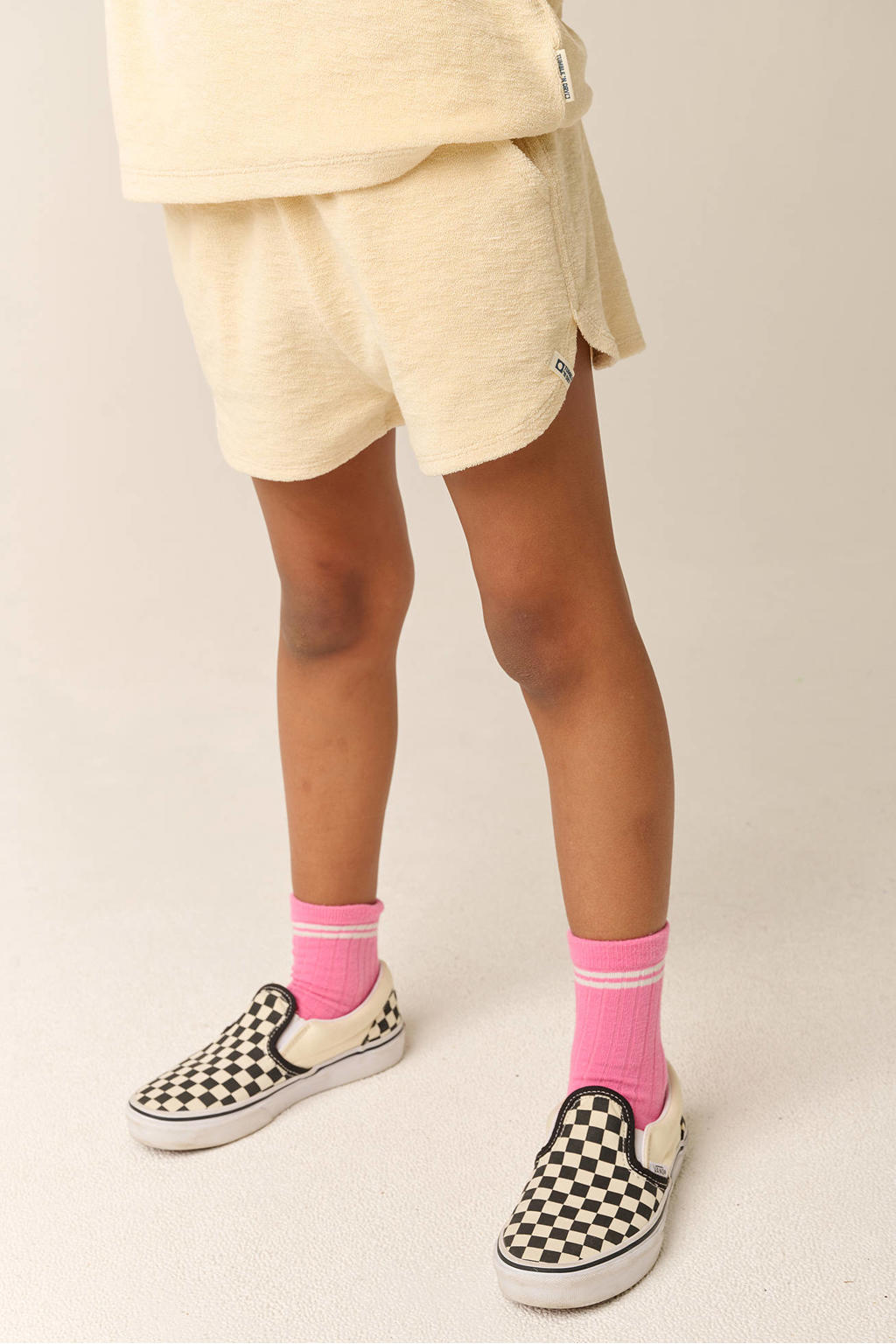 Lichtgele meisjes Tumble 'n Dry regular waist sweatshort van badstof met elastische tailleband