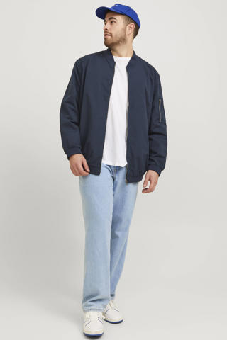 straight fit
