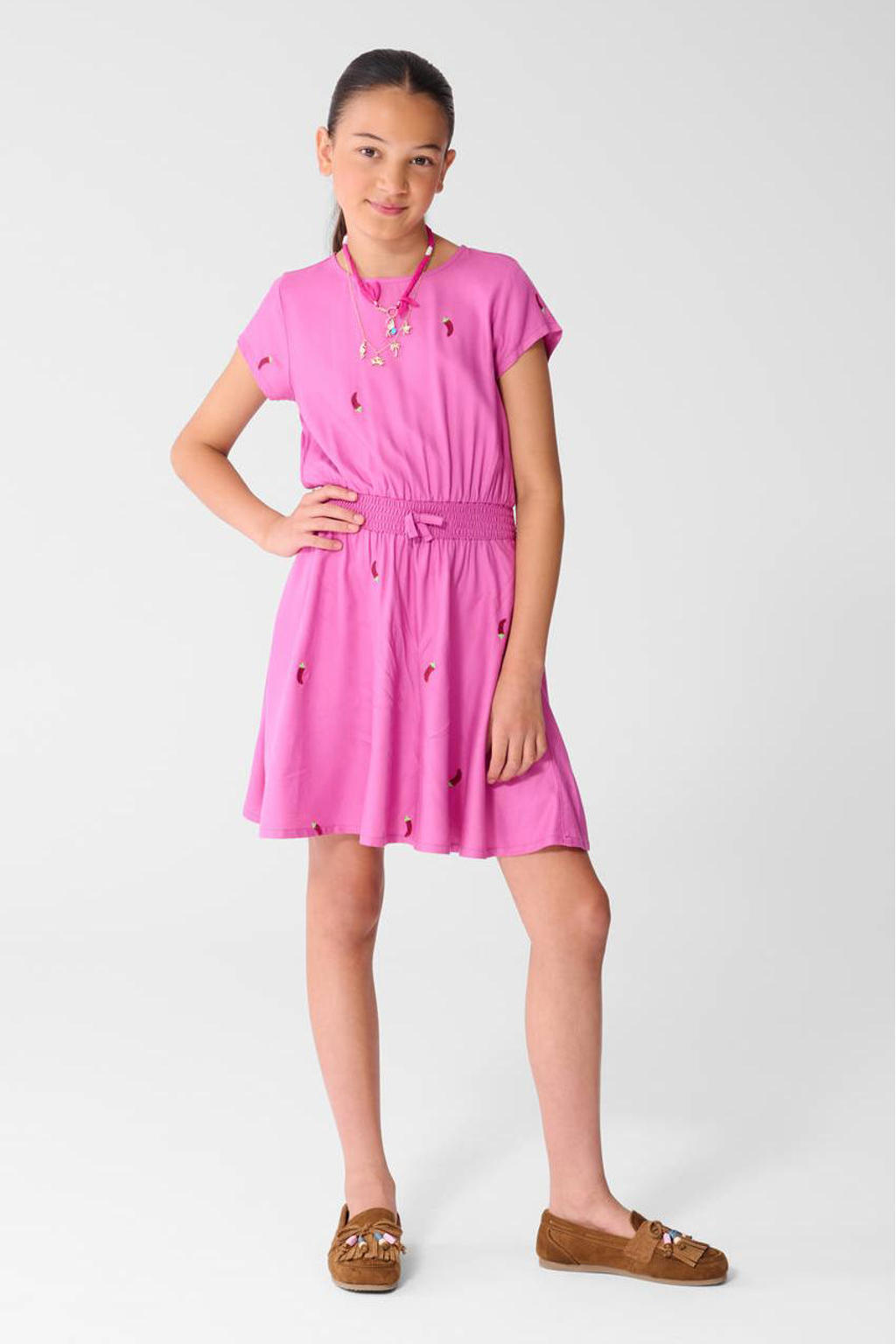Roze meisjes Shoeby korte jurk van viscose met ronde hals, elastische tailleband en borduursels