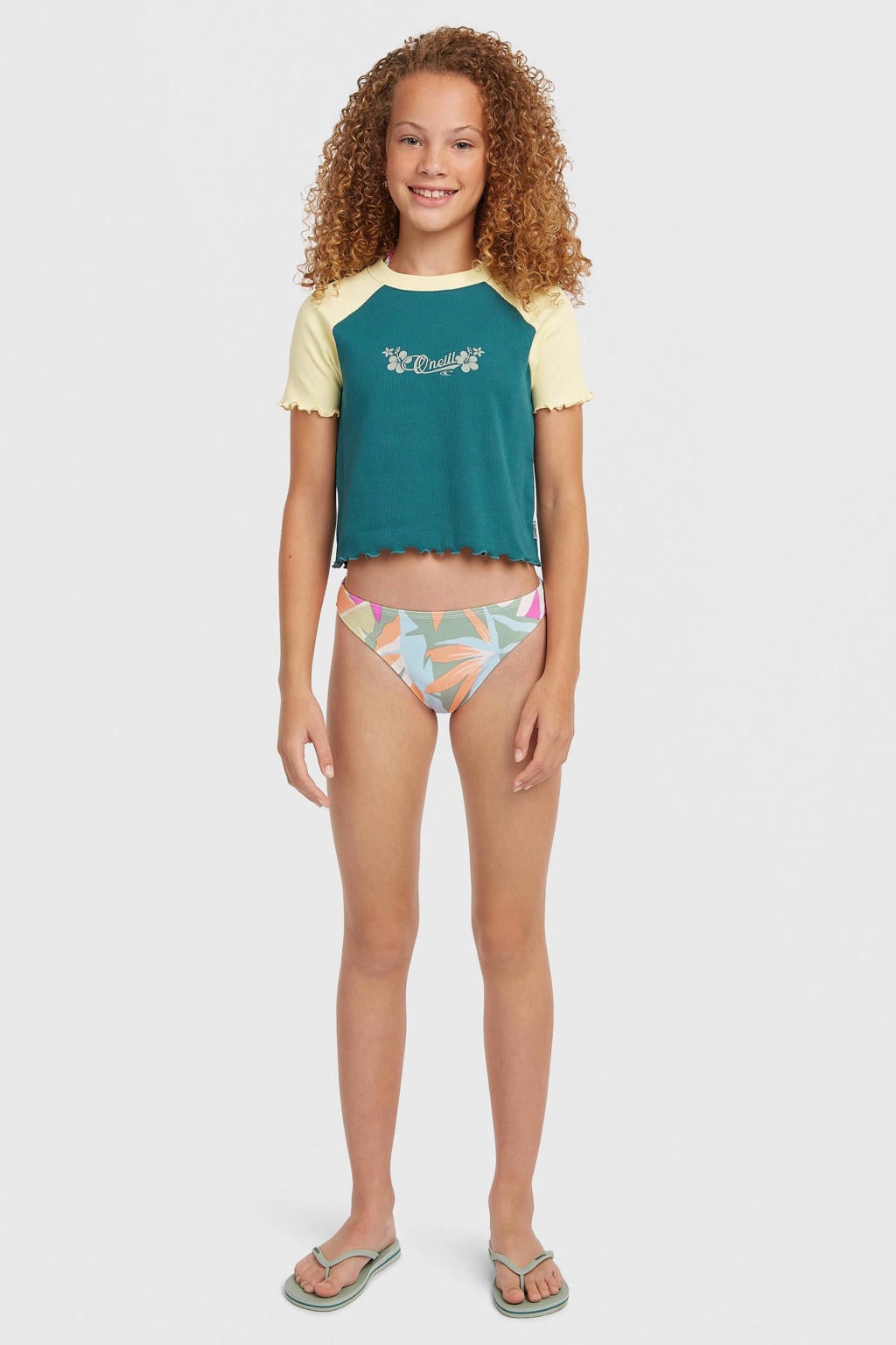 Donkergroen en lichtgele meisjes O'Neill T-shirt rib gebreid van stretchkatoen met logo dessin, korte mouwen en ronde hals