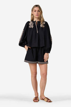 regular waist casual short zwart