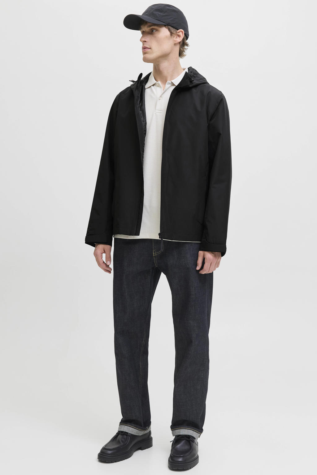 Zwarte heren JACK & JONES ESSENTIALS tussenjas van polyester met effen, lange mouwen, capuchon en ritssluiting
