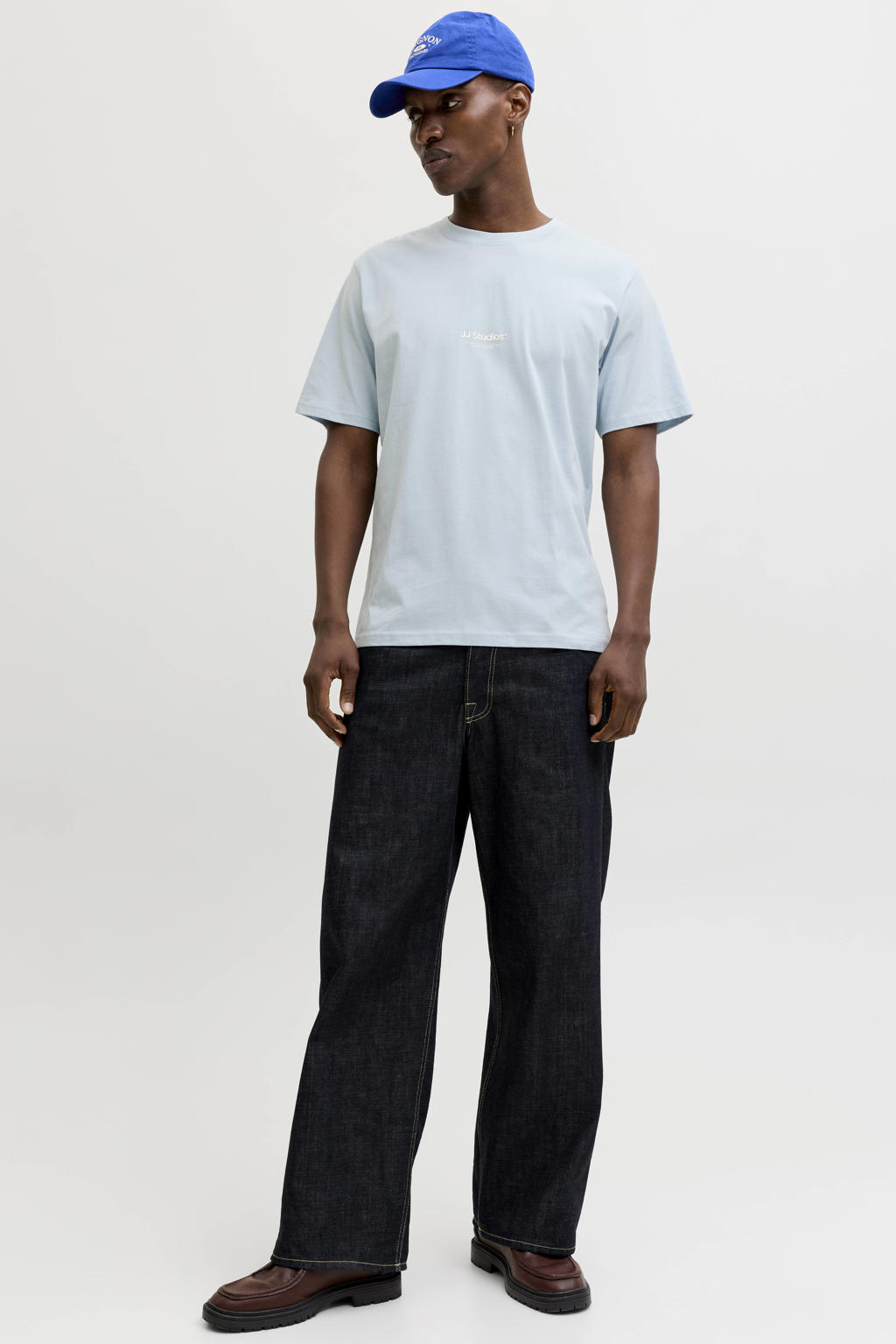 Lichtblauwe heren JACK & JONES ESSENTIALS relaxed T-shirt van katoen met printopdruk, korte mouwen en ronde hals