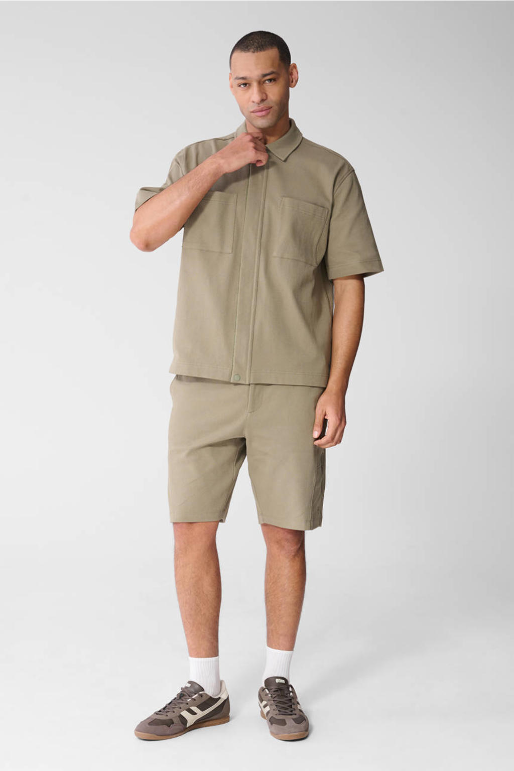 Shoeby relaxed regular waist casual short kaki