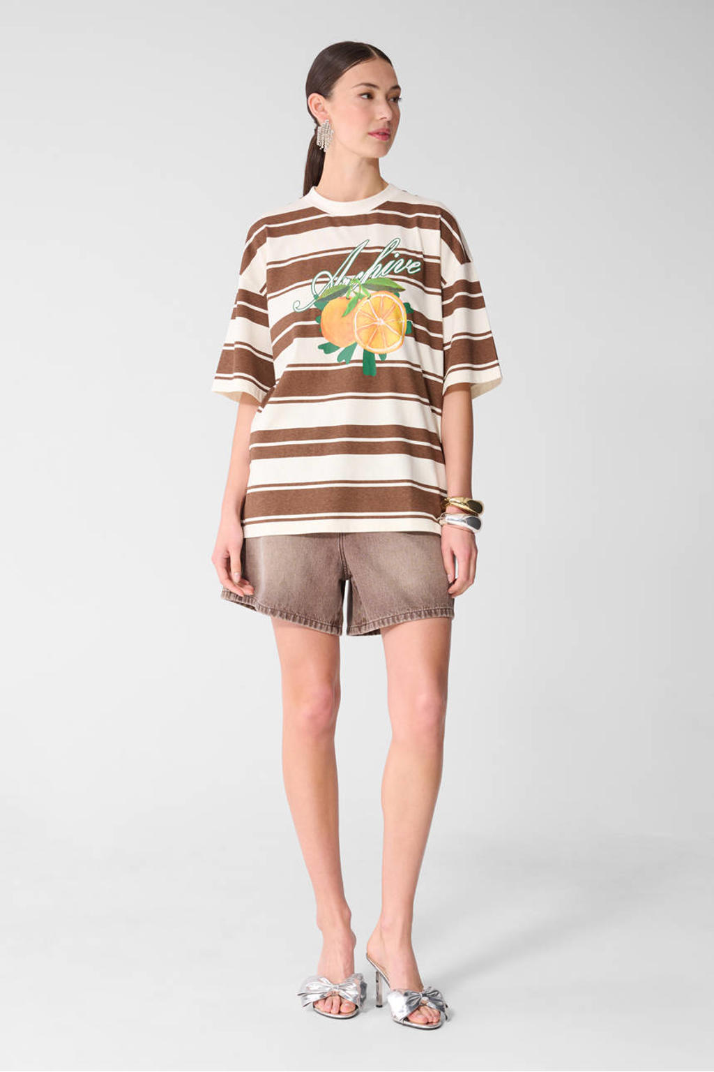 Bruin, wit en groene dames Shoeby T-shirt van katoen met printopdruk, korte mouwen en ronde hals