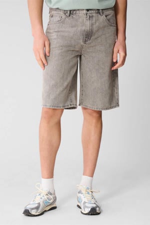 relaxed short grey denim