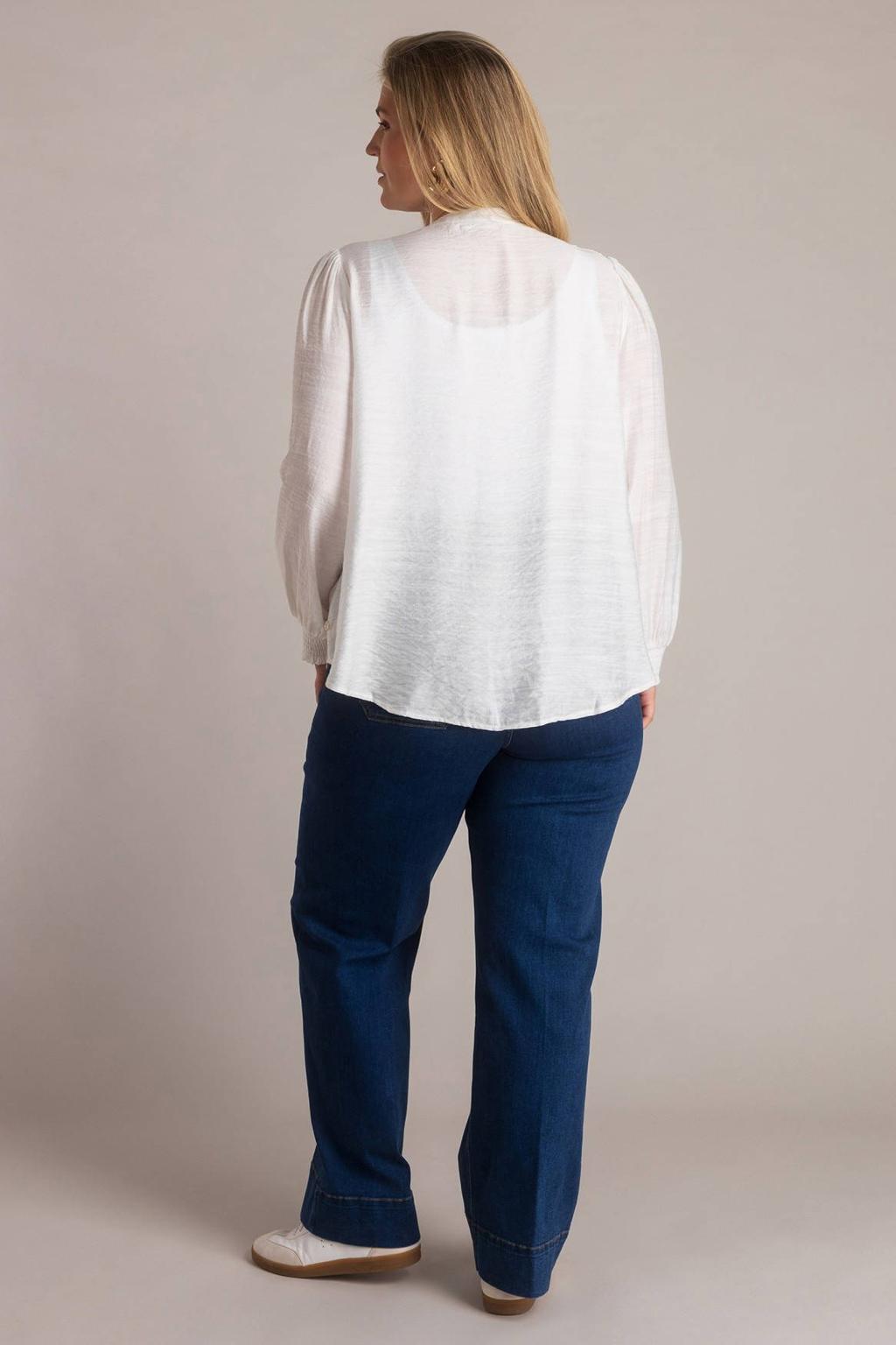 Ecru dames Yest Curve blouse van viscose met effen, lange mouwen, klassieke kraag en knoopsluiting