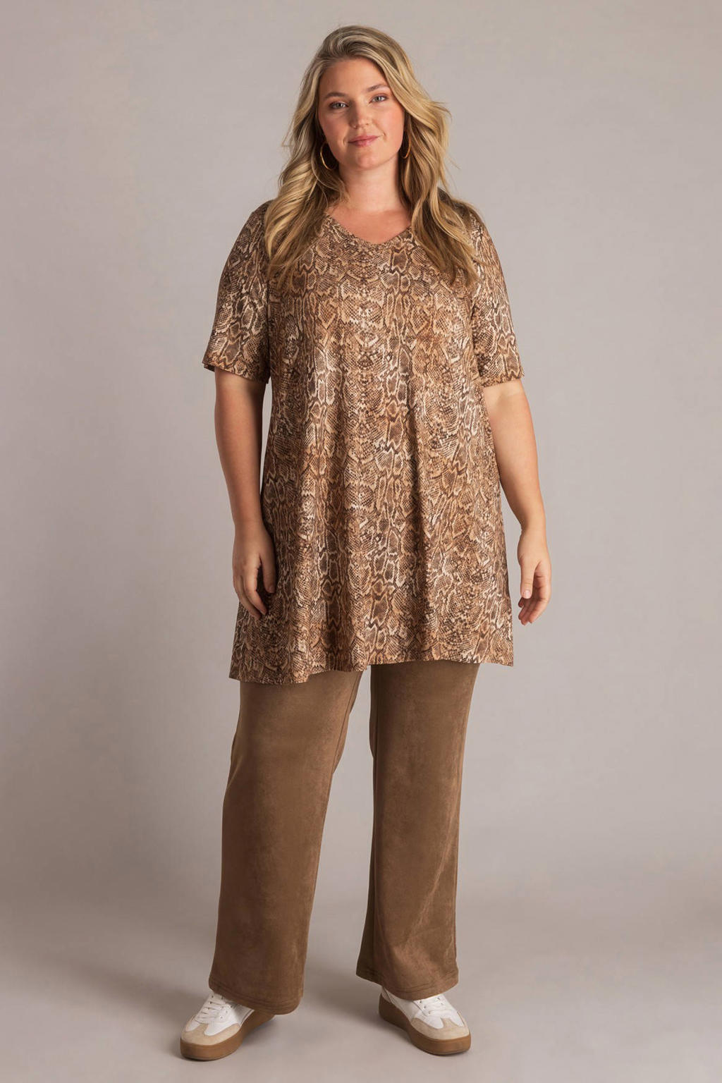 Bruine dames Yest Curve tuniek van viscose met dierenprint, korte mouwen en V-hals