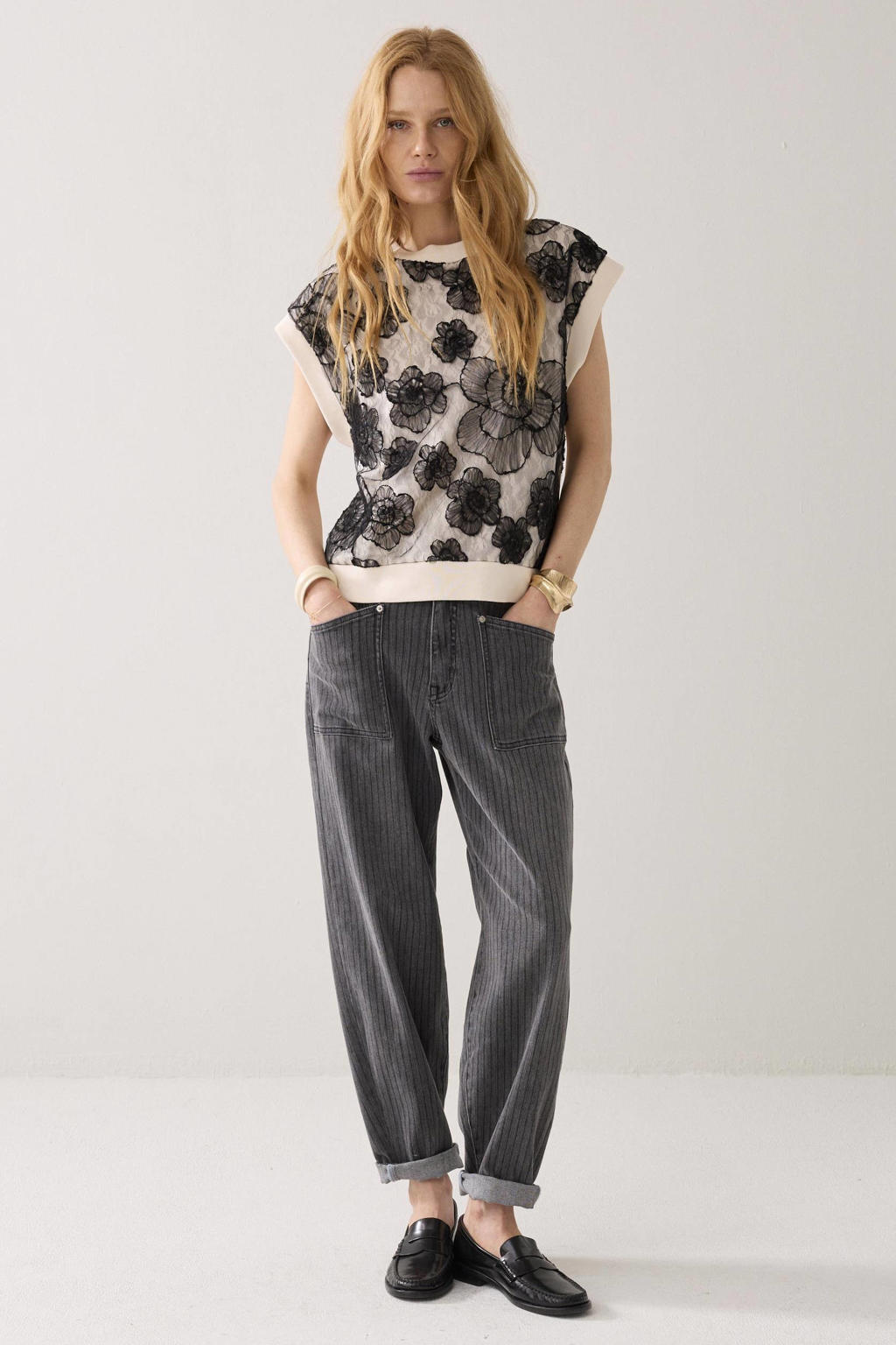 Ivoorkleurige dames Summum gebloemde top van polyester met ronde hals en kant