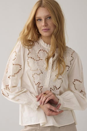 top wit broderie