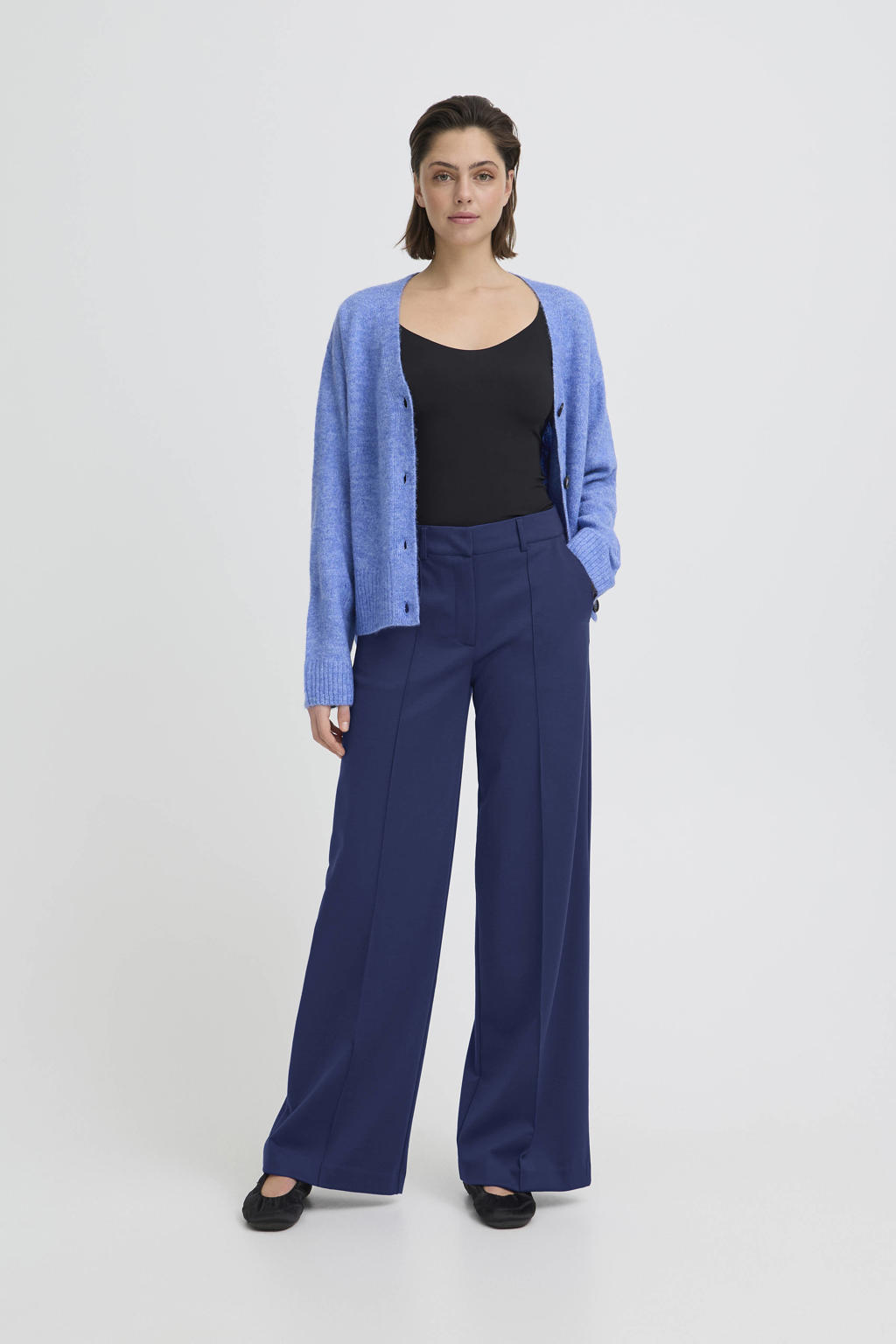 Donkerblauwe dames ICHI wide leg regular waist broek met rits, haak- en knoopsluiting en effen