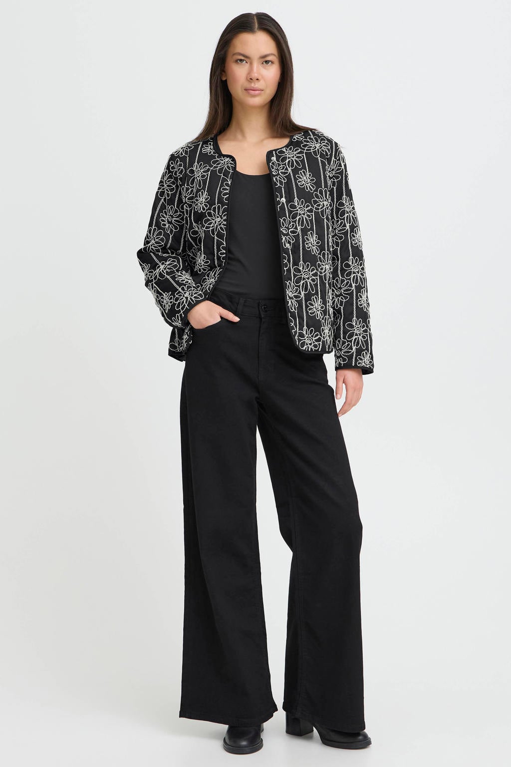 Zwart en witte dames ICHI jasje van polyester met lange mouwen, ronde hals en borduursels