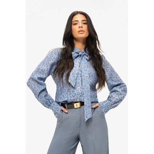 NIKKIE blouse lichtblauw afbeelding