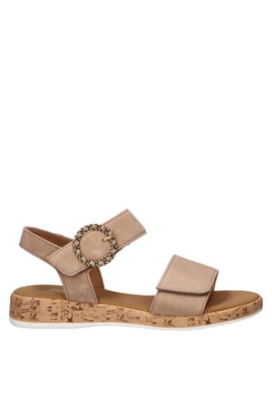 suède sandalen zand