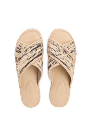 slippers beige