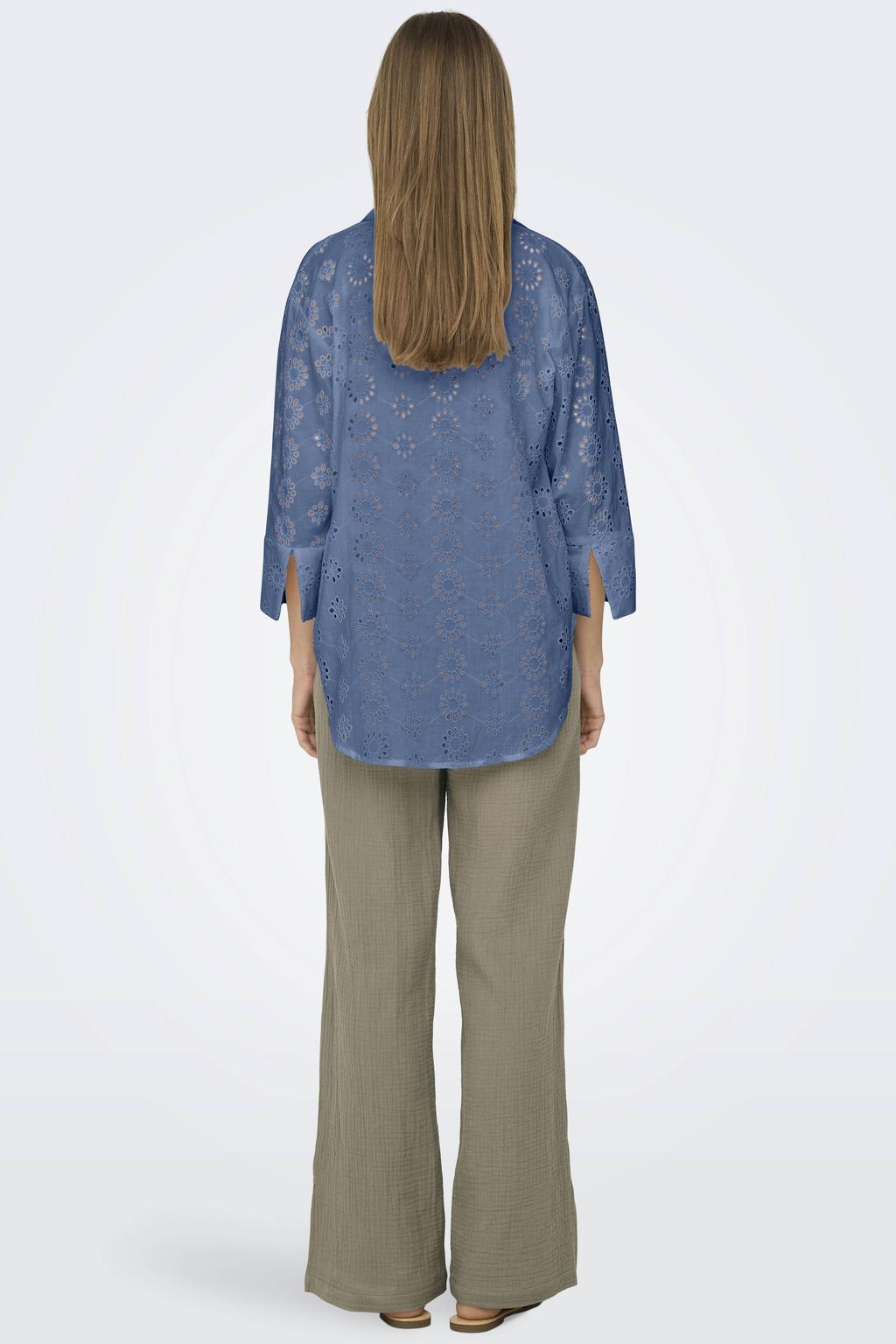 Blauwe dames JDY blouse van katoen met effen, driekwart mouwen, klassieke kraag, knoopsluiting en broderie