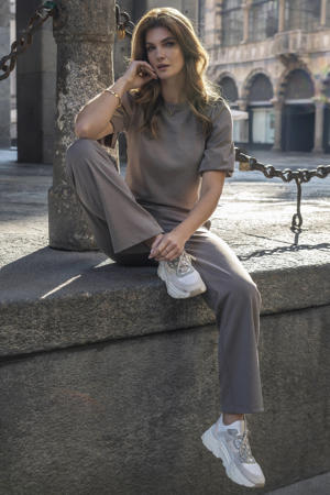 top taupe