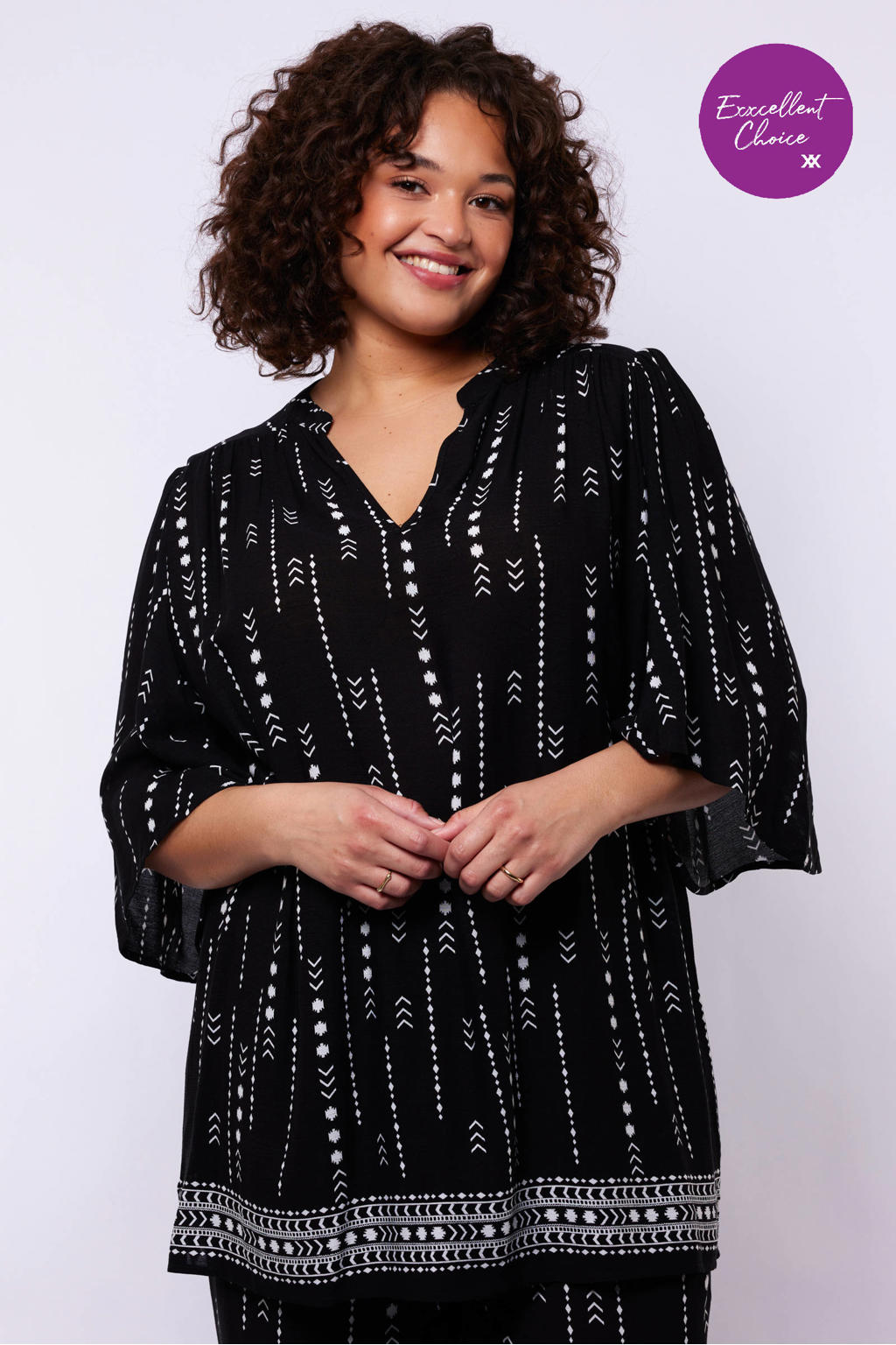 Zwarte dames Exxcellent blousetop van viscose met half lange mouwen, V-hals en borduursels