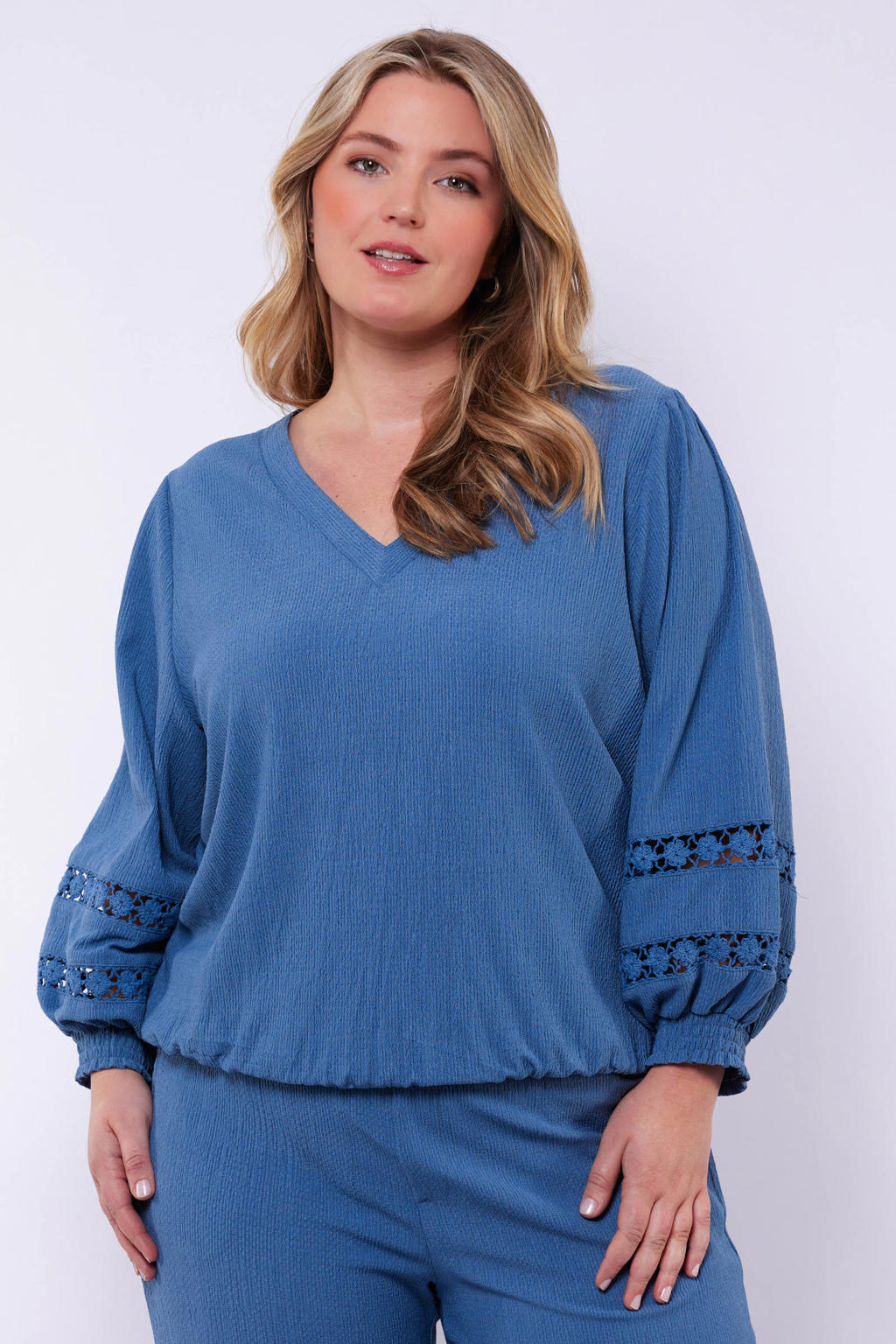 Blauwe dames Exxcellent blousetop broderie van polyester met effen, lange mouwen en V-hals
