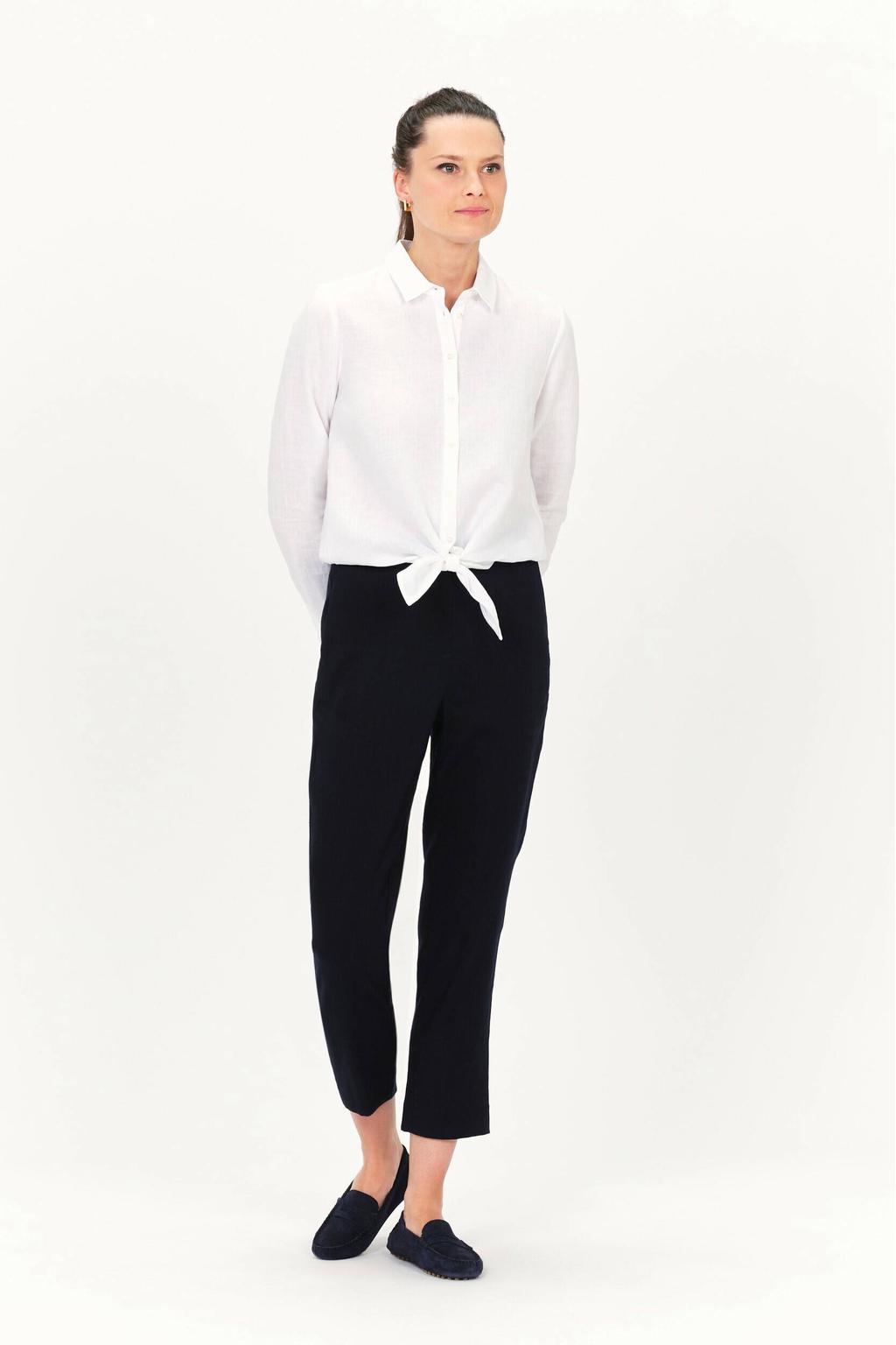 Witte dames Caroll blouse van linnen met effen, lange mouwen, klassieke kraag, knoopsluiting en strikje