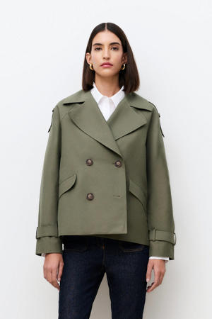 trenchcoat kaki