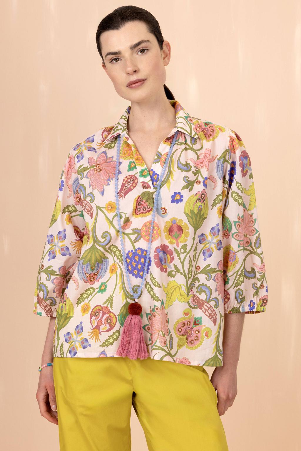 Multikleurige dames Oilily gebloemde blouse van katoen met half lange mouwen, klassieke kraag en knoopsluiting