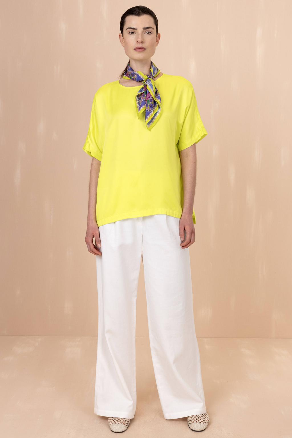 Gele dames Oilily blouse van viscose met effen, korte mouwen, klassieke kraag en knoopsluiting