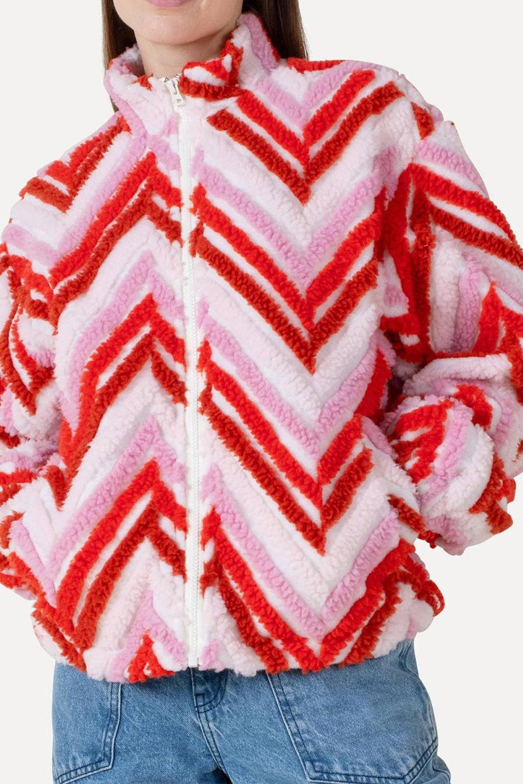Rood en roze dames Another-Label jack van teddy materiaal met grafische print, lange mouwen, opstaande kraag en ritssluiting