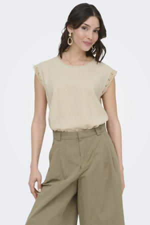 top beige