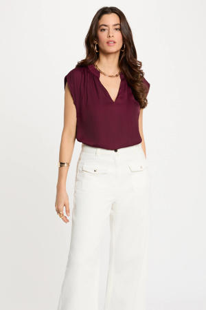 mouwloze top donkerrood