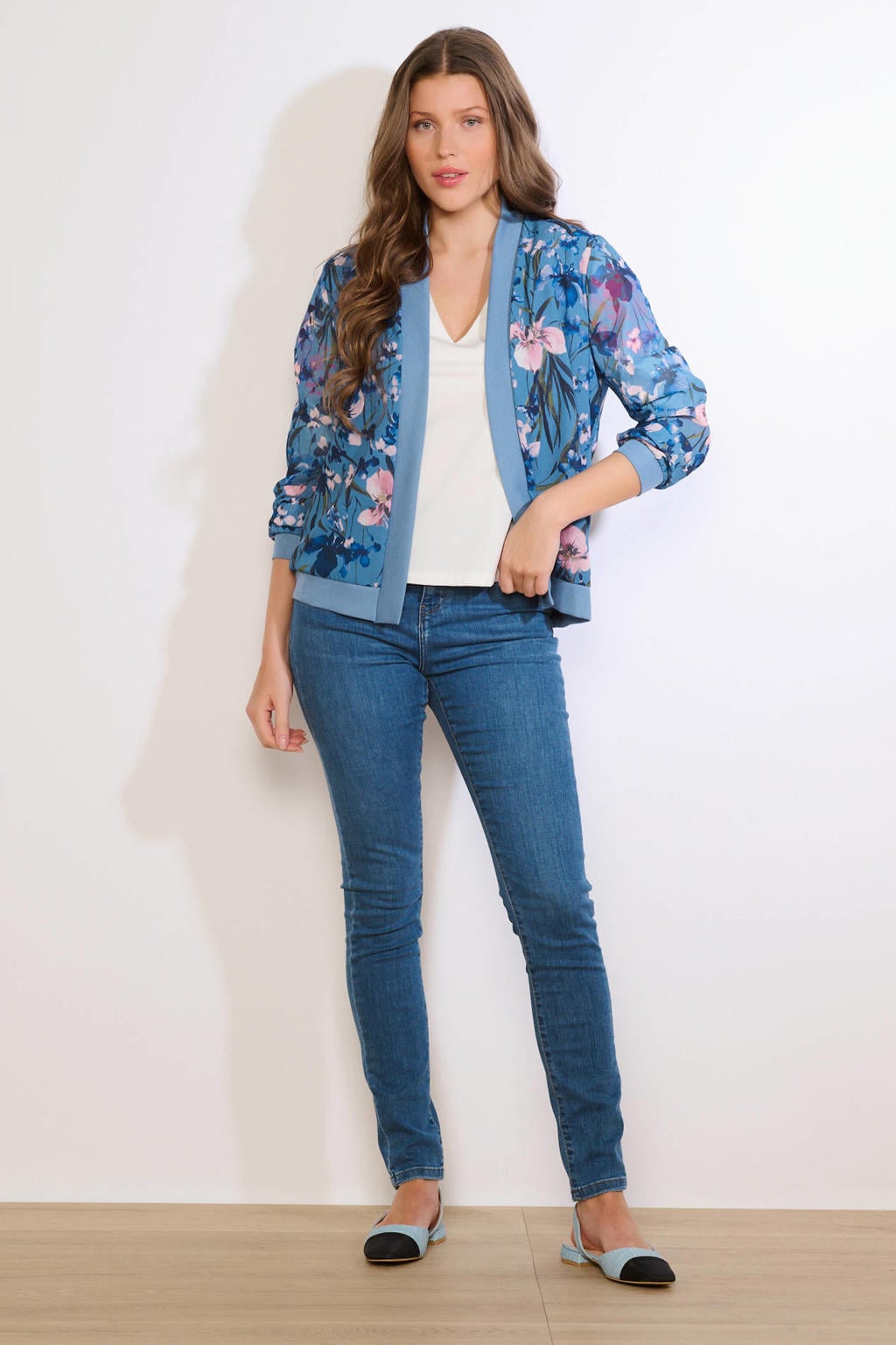 Blauwe dames LOLALIZA vest met bloemenprint, lange mouwen, openvallende hals en gesp