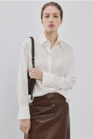 blouse ecru