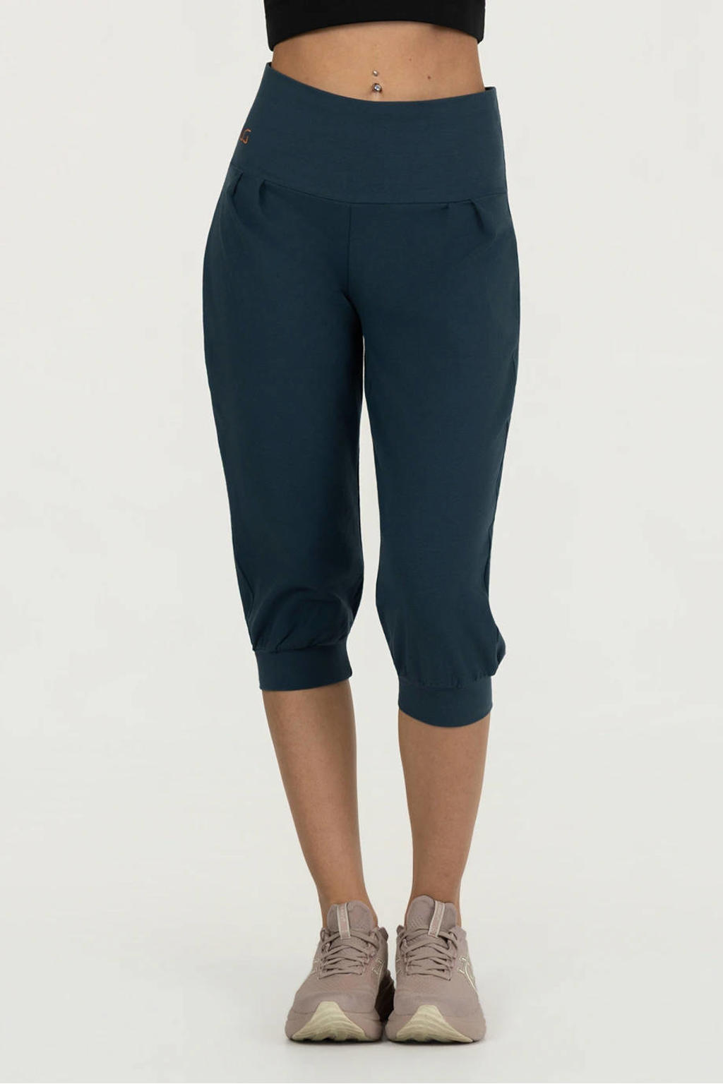 Petrolkleurige dames Urban Goddess sportcapri Sukha van katoen met loose fit en regular waist