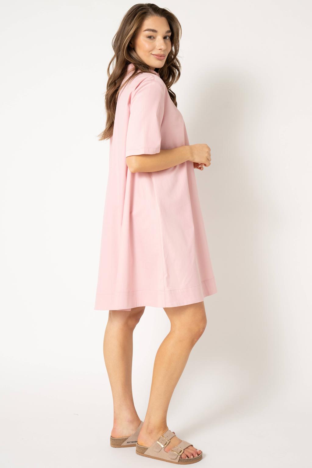 Lichtroze dames Est'seven midi jurk van viscose met korte mouwen, klassieke kraag en blinde knoopsluiting