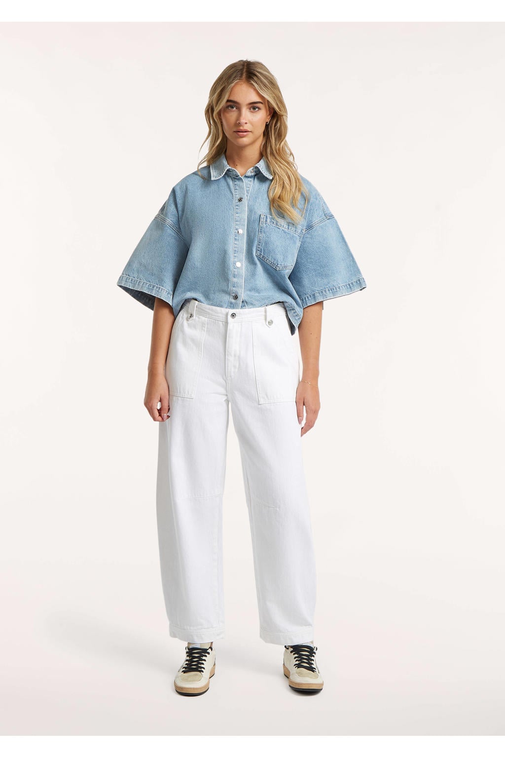 Medium blue denim dames Circle of Trust blouse van denim met effen, driekwart mouwen, klassieke kraag en knoopsluiting