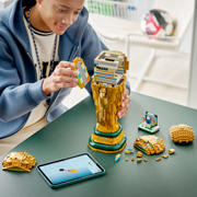 thumbnail: LEGO Editions Sports Officiële FIFA World Cup Trofee Beker Set 43020