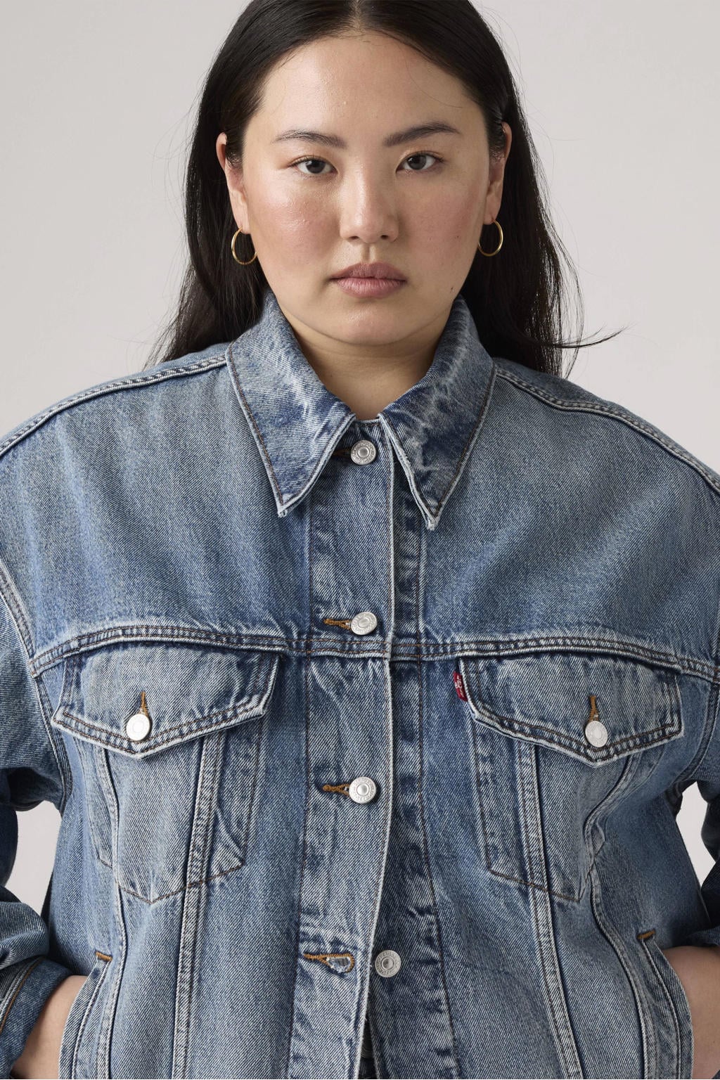 Medium blue denim dames Levi's Plus spijkerjas van denim met effen, lange mouwen en klassieke kraag