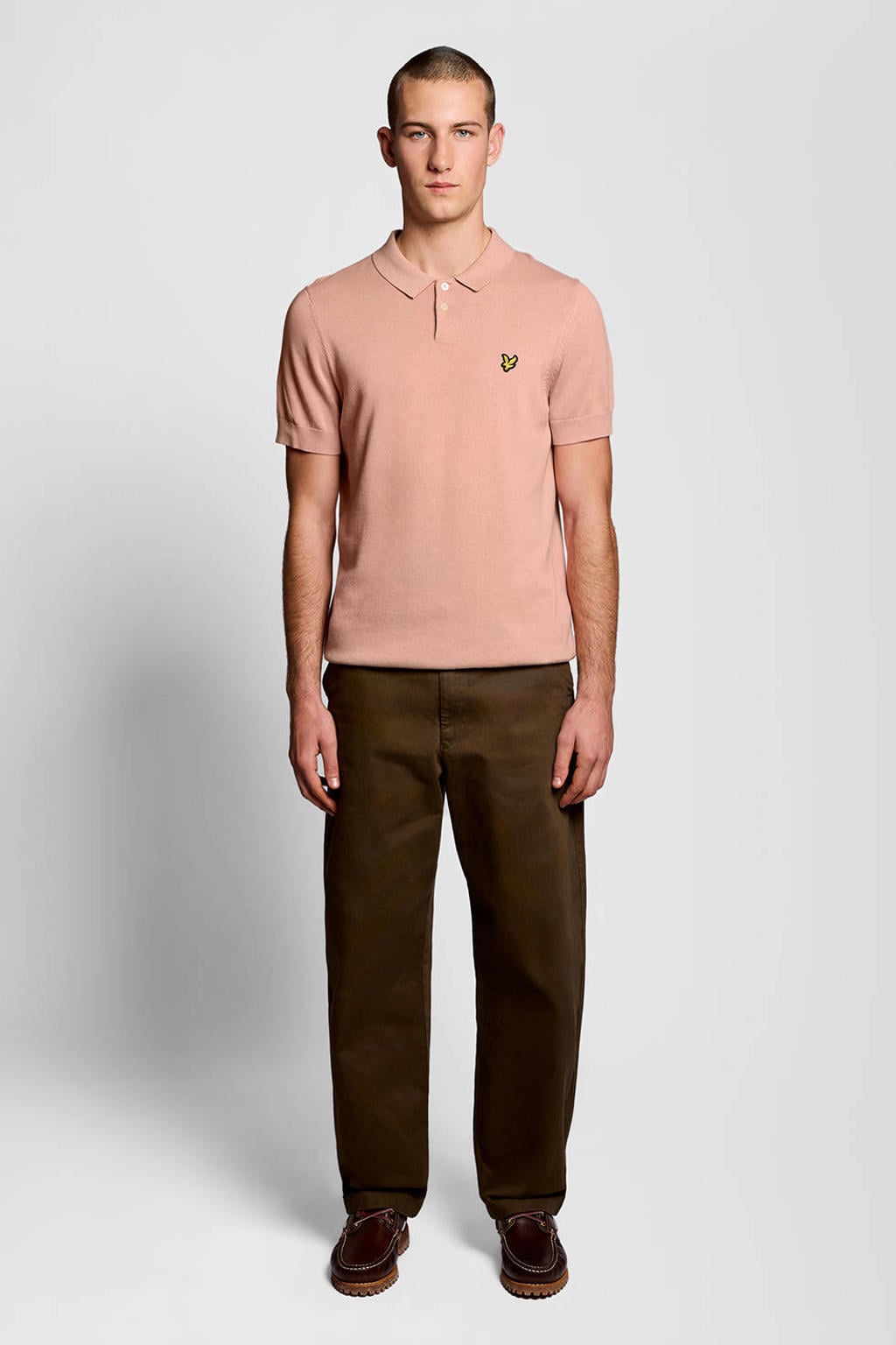 Roze heren Lyle & Scott regular polo fijn gebreid van katoen met effen, korte mouwen en knoopsluiting