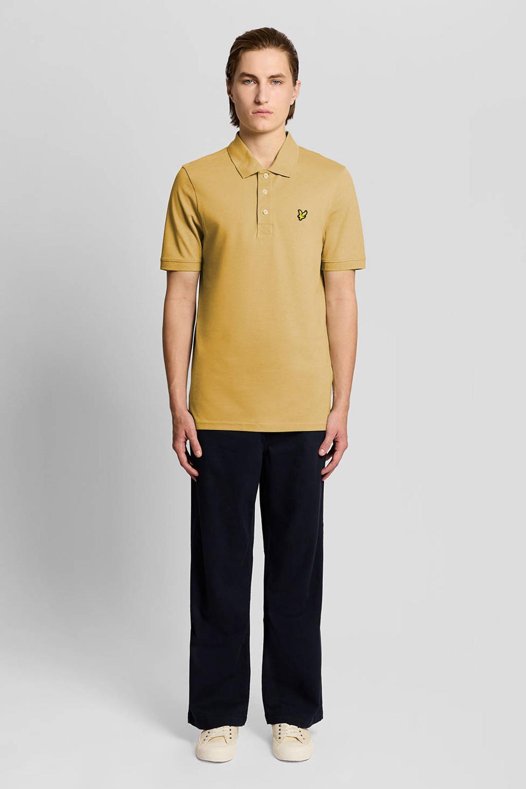 Gele heren Lyle & Scott regular polo van katoen met effen, korte mouwen, knoopsluiting en pique
