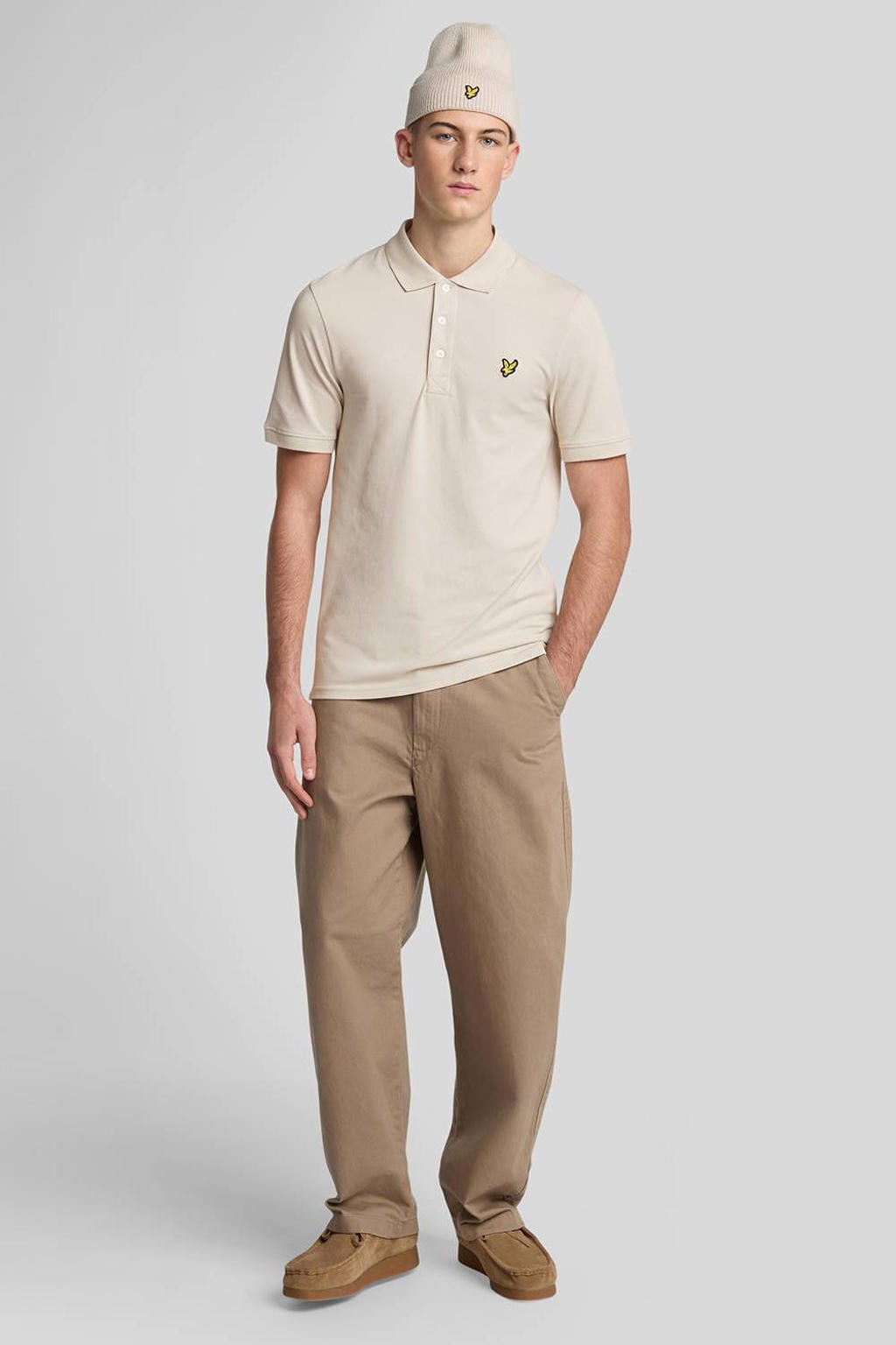 Beige heren Lyle & Scott regular polo van katoen met effen, korte mouwen, knoopsluiting en pique