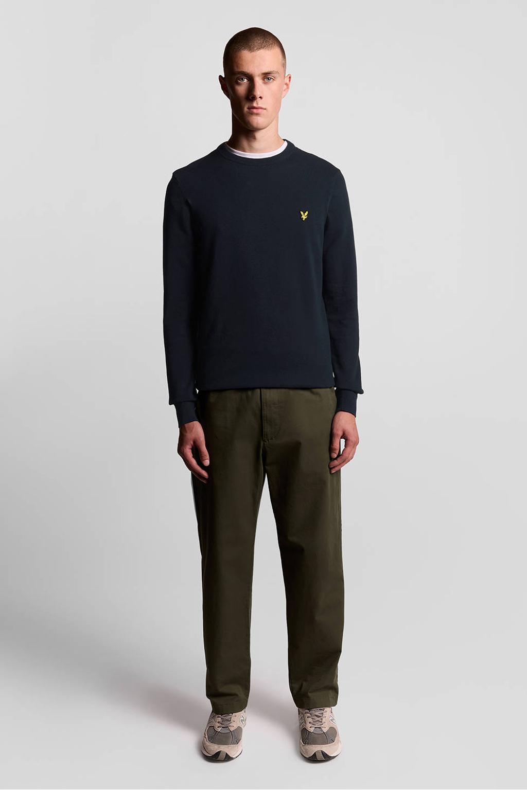Donkerblauwe heren Lyle & Scott gebreide trui van katoen met effen, lange mouwen en ronde hals