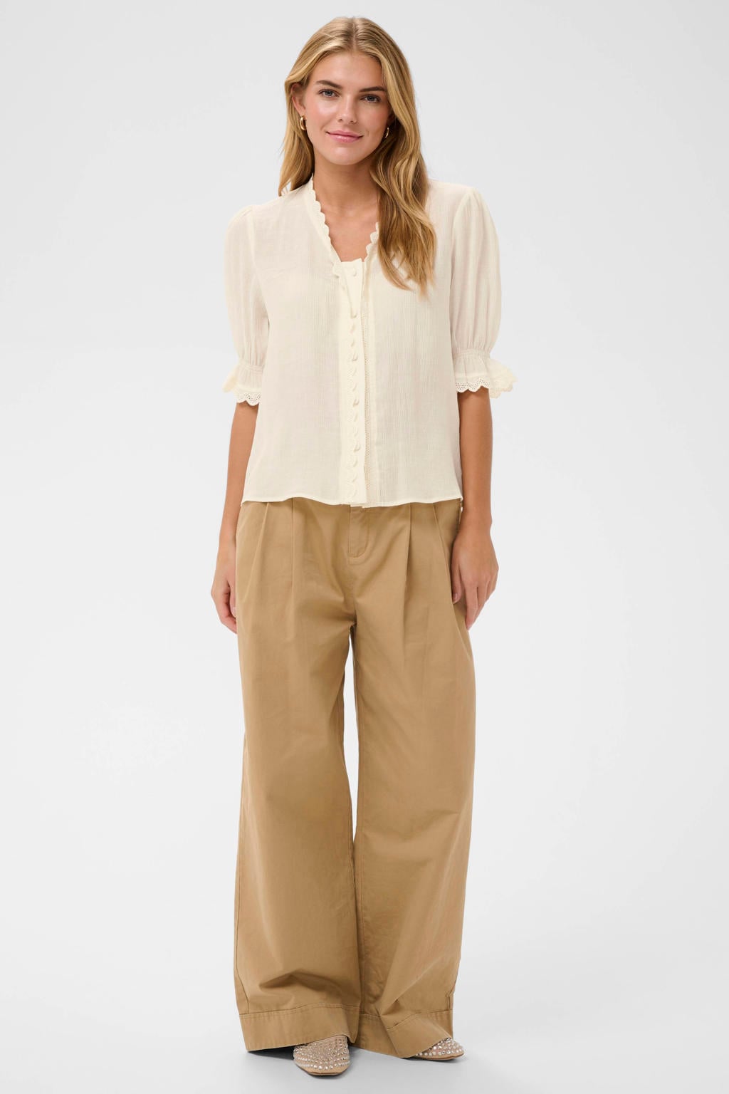Ecru dames Saint Tropez blouse van viscose met effen, half lange mouwen, V-hals, knoopsluiting en crinkle cotton