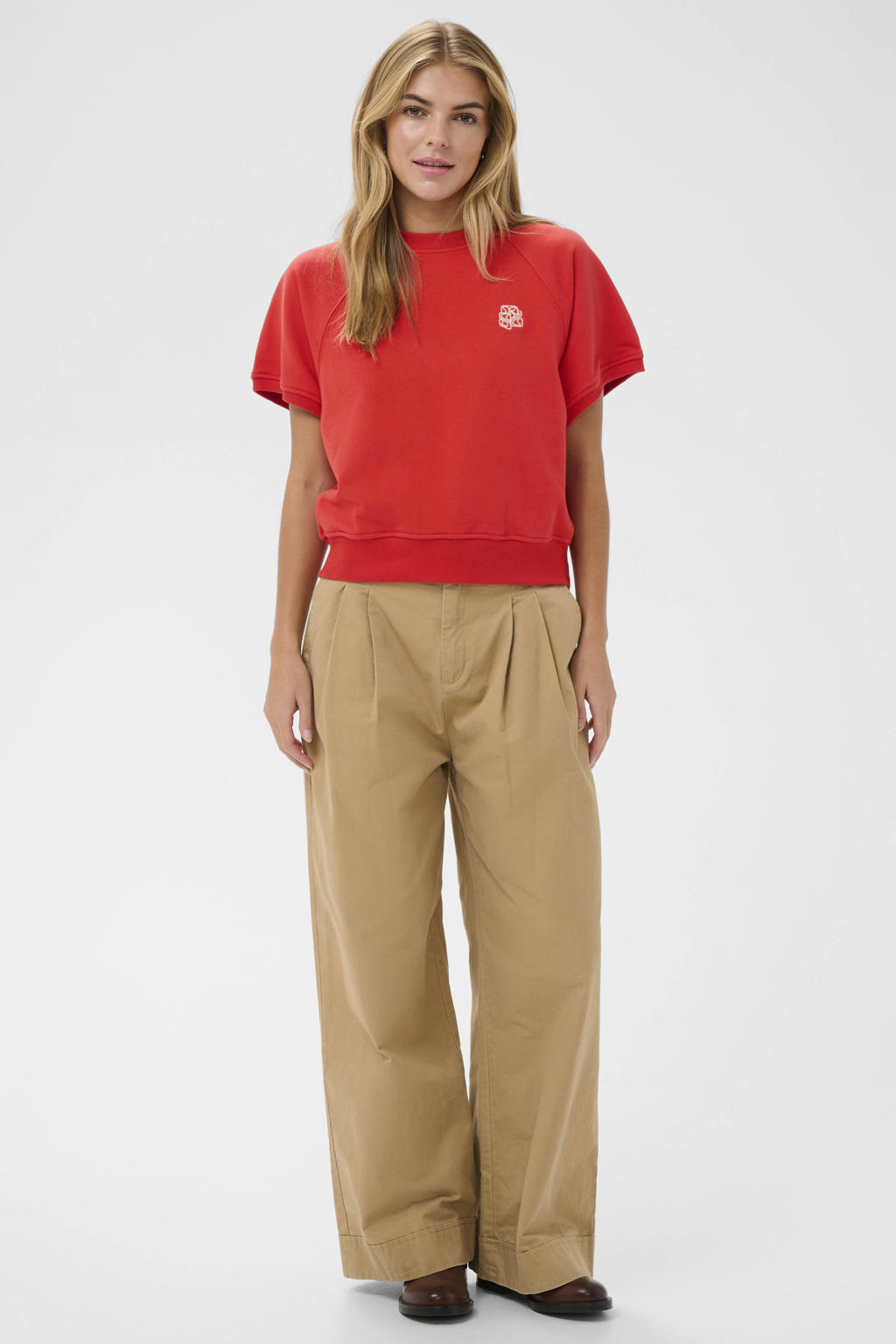 Rode dames Saint Tropez cropped top met effen, korte mouwen, ronde hals en geribde boorden