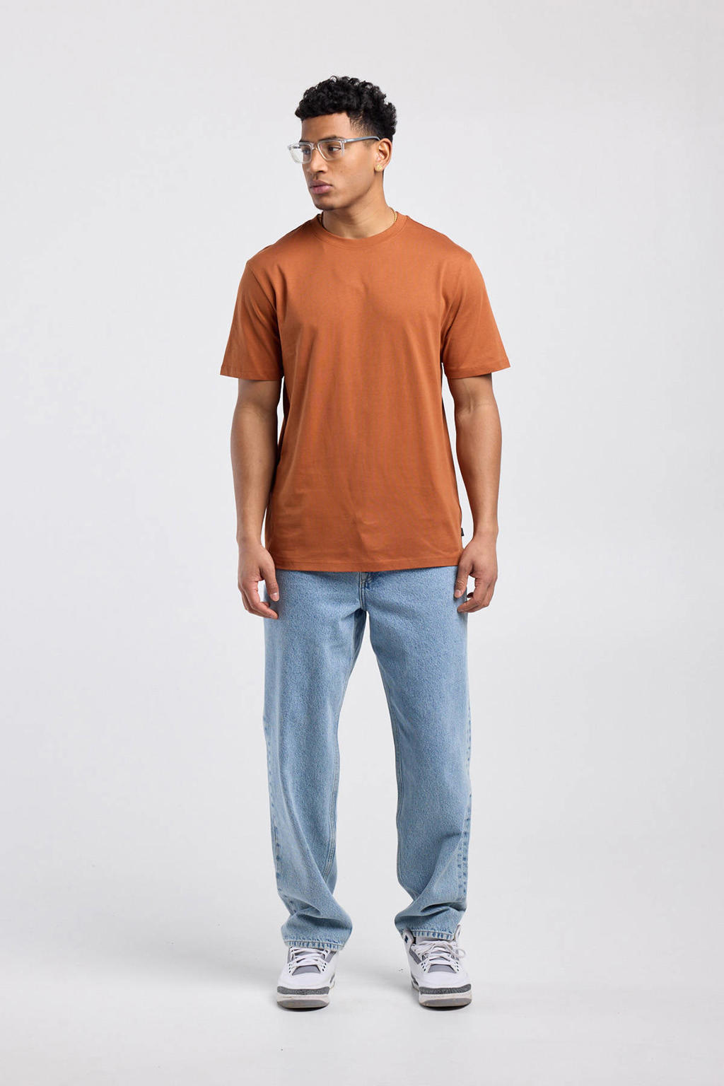 Terracottakleurige heren America Today regular T-shirt van katoen met effen, korte mouwen en ronde hals