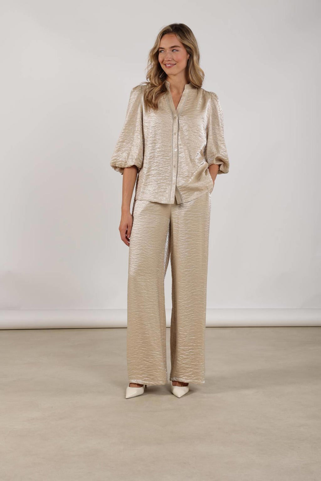 NUKUS Satijnen Straight High Waist Broek Zand Wehkamp nukus-satijnen-straight-high-waist-broek-zand-wehkamp