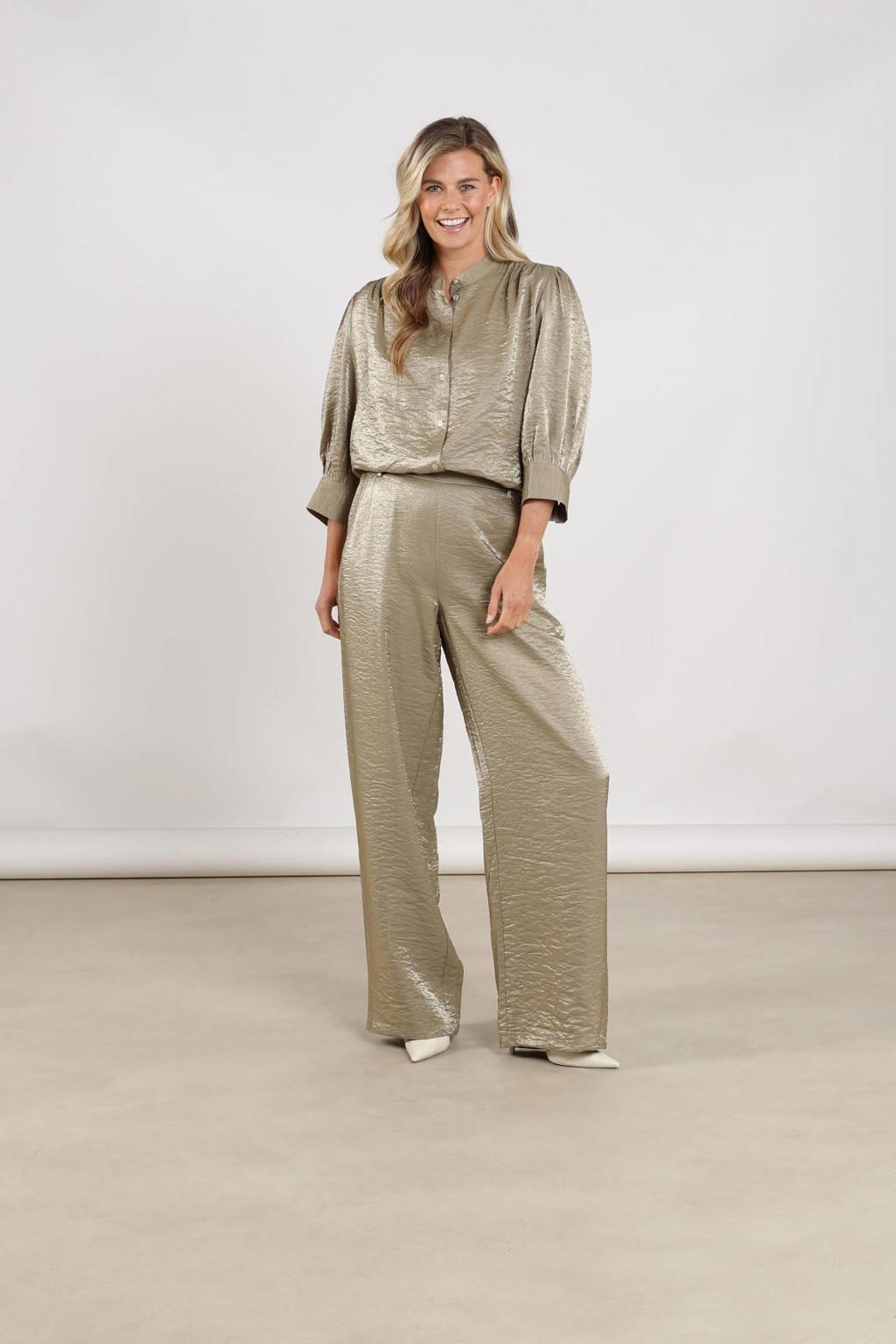 Gouden dames NUKUS wide leg regular waist broek van viscose met effen