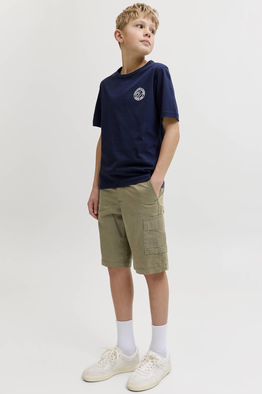 Olijfgroene jongens JACK & JONES JUNIOR relaxed high waist cargo short van katoen met rits- en knoopsluiting en effen