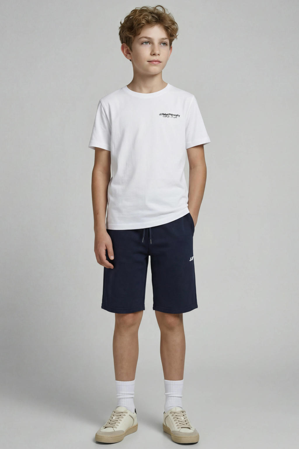 Donkerblauwe jongens JJ REBEL JUNIOR slim sweatshort met elastische tailleband met koord en effen